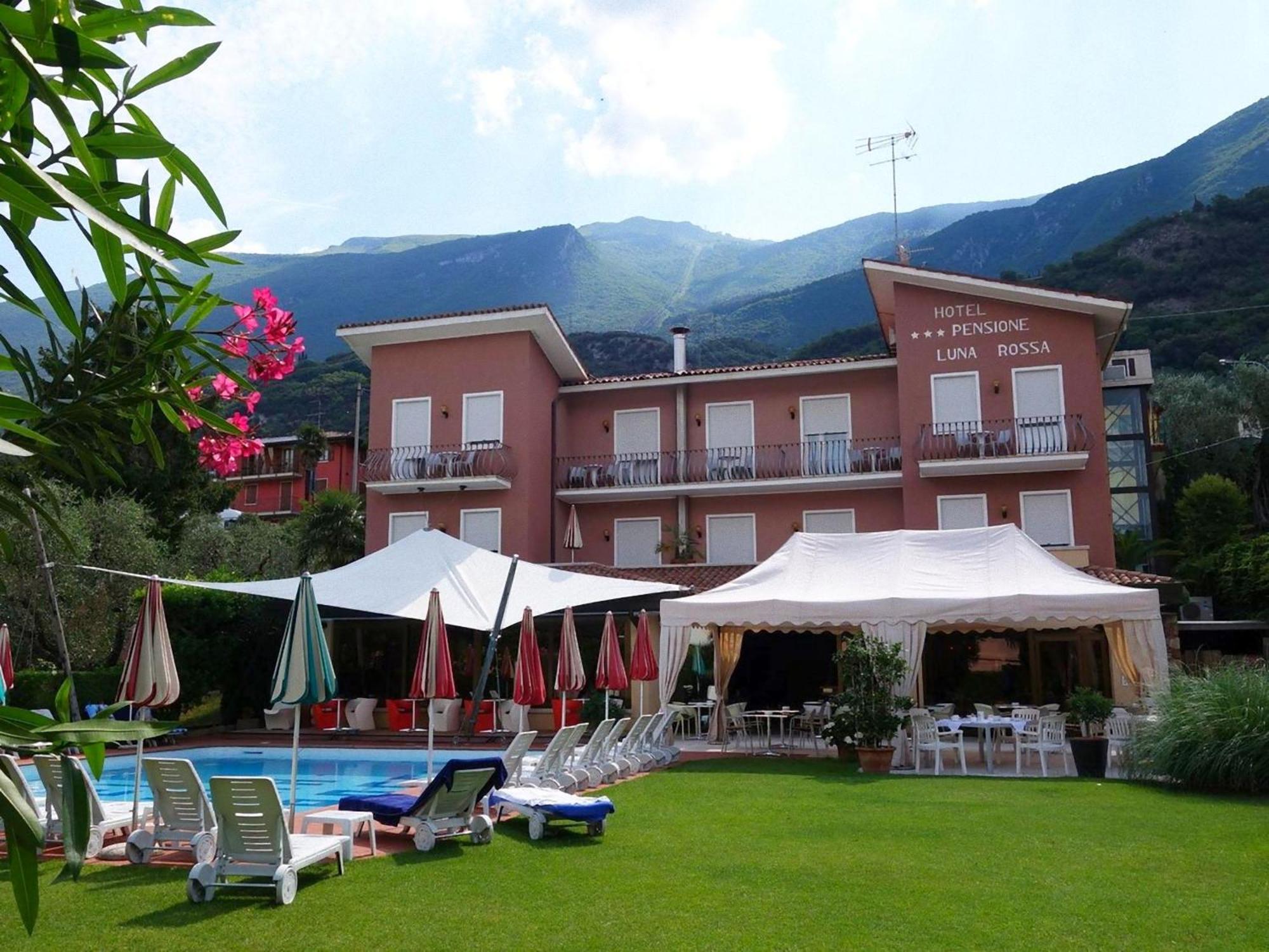 Hotel Luna Rossa (Adults Only) Malcesine Exterior photo